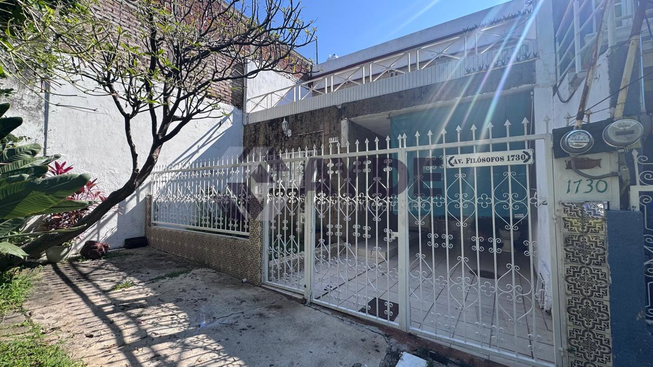 CASA EN VENTA EN COLINAS DE LA NORMAL