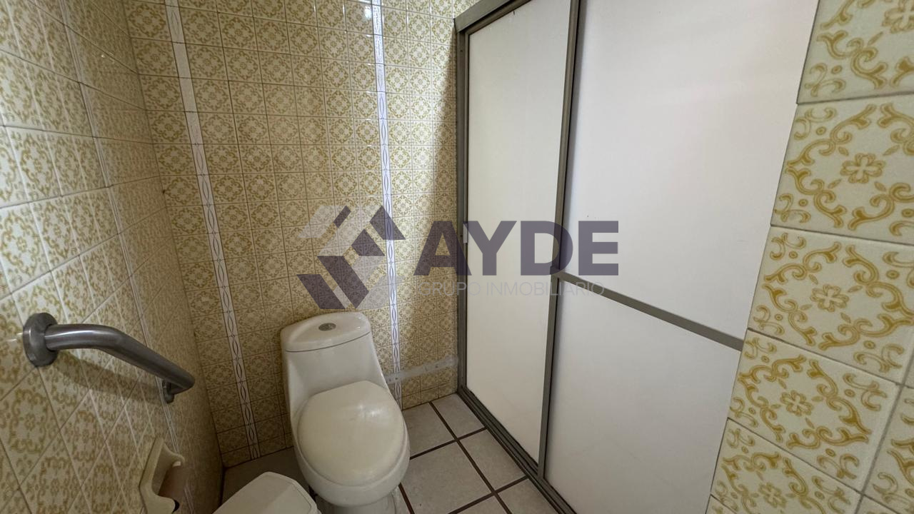 CASA EN VENTA EN COLINAS DE LA NORMAL