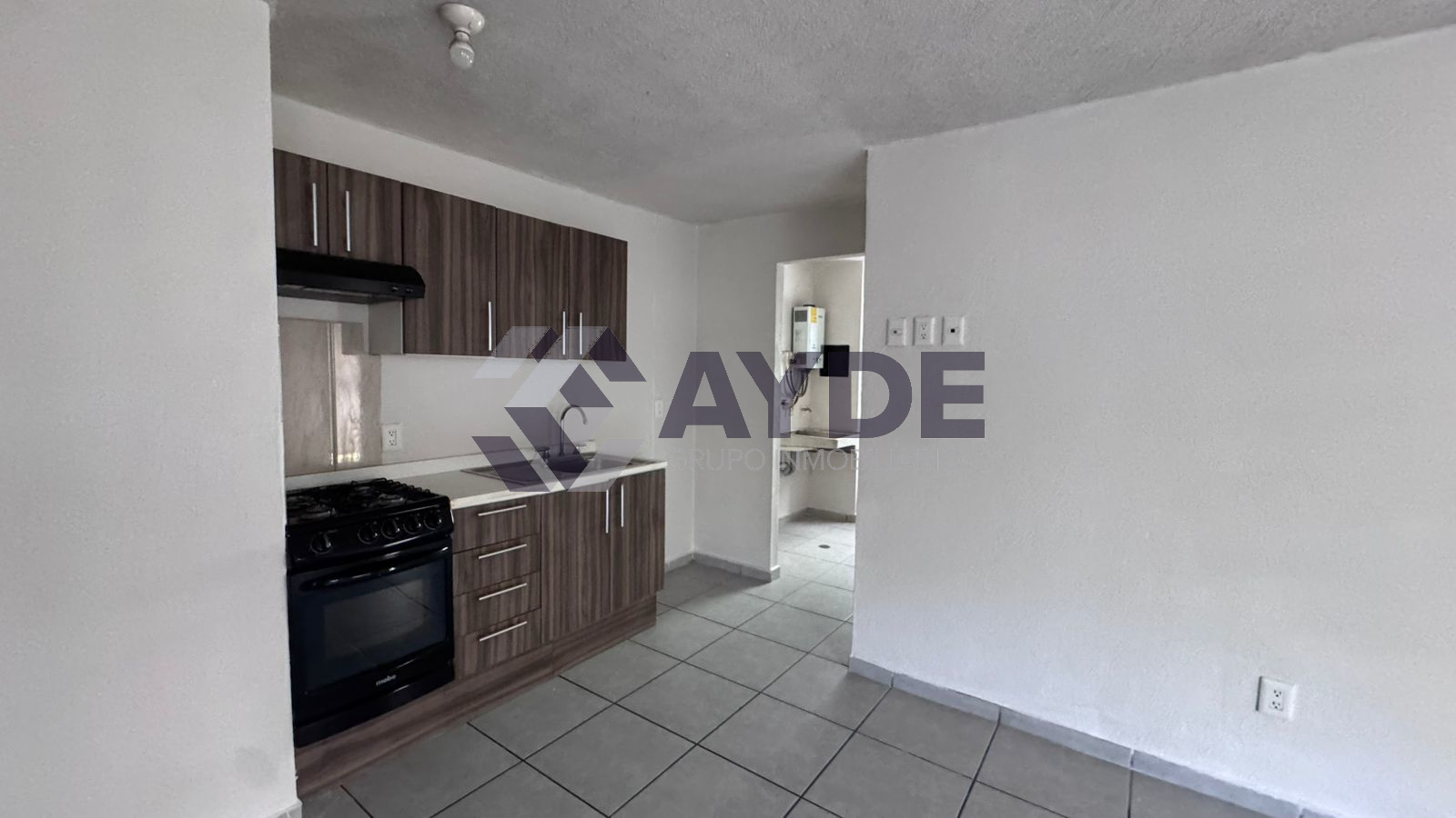 DEPARTAMENTO EN RENTA EN PARQUES GUADALAJARA 210 A