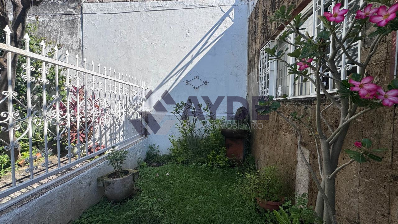 CASA EN VENTA EN COLINAS DE LA NORMAL