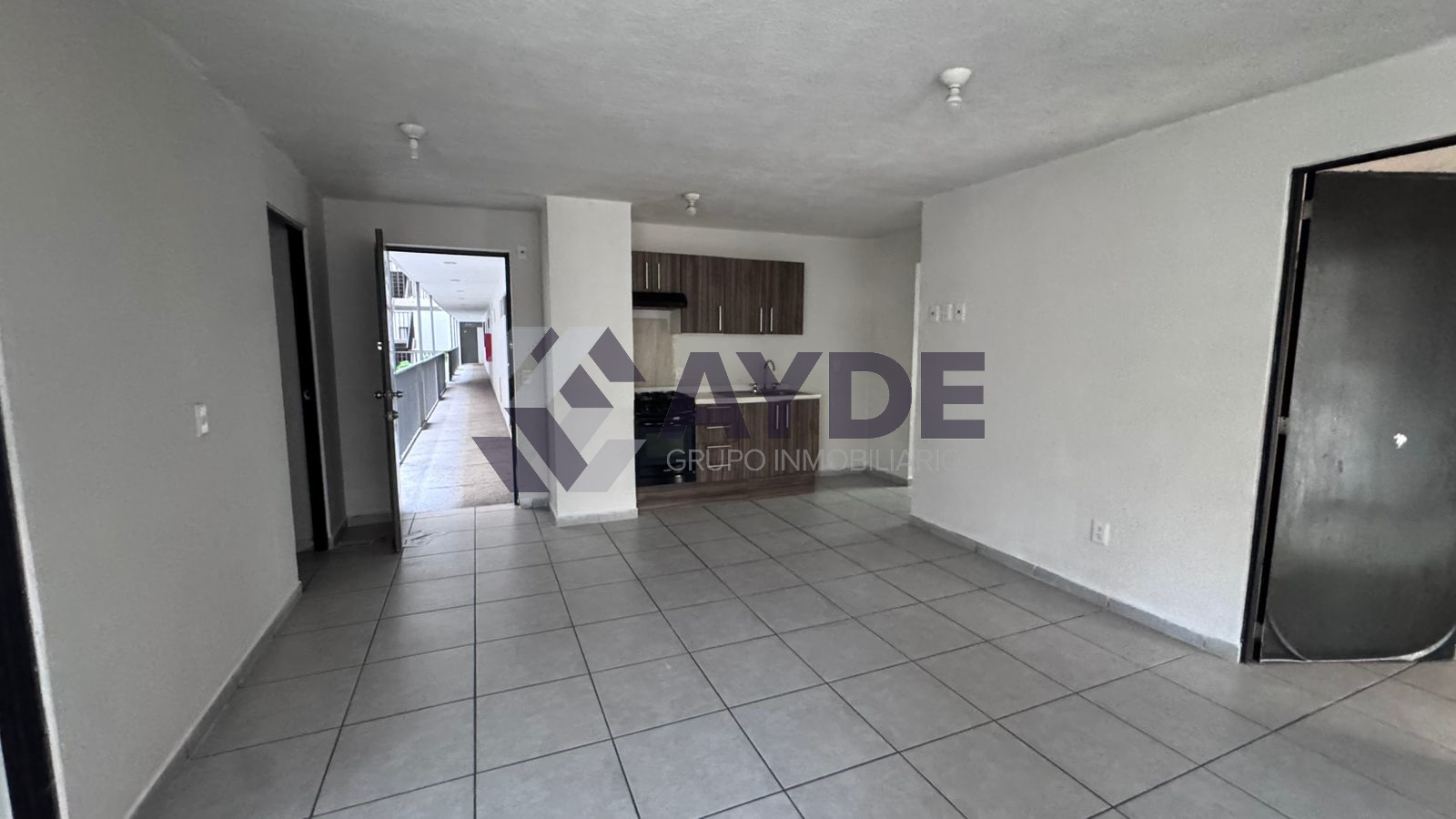 DEPARTAMENTO EN RENTA EN PARQUES GUADALAJARA 210 A