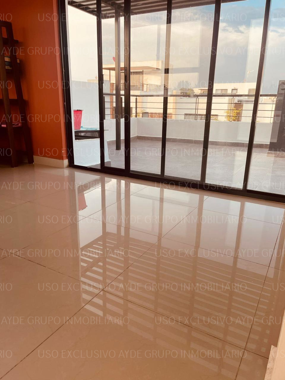 CASA EN RENTA EN SENDAS RESIDENCIAL