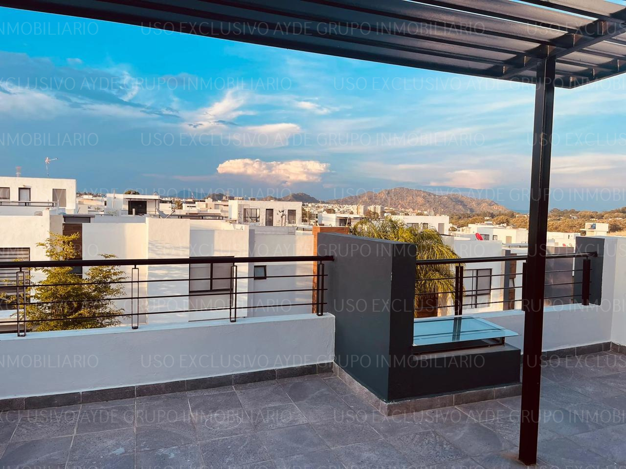 CASA EN RENTA EN SENDAS RESIDENCIAL