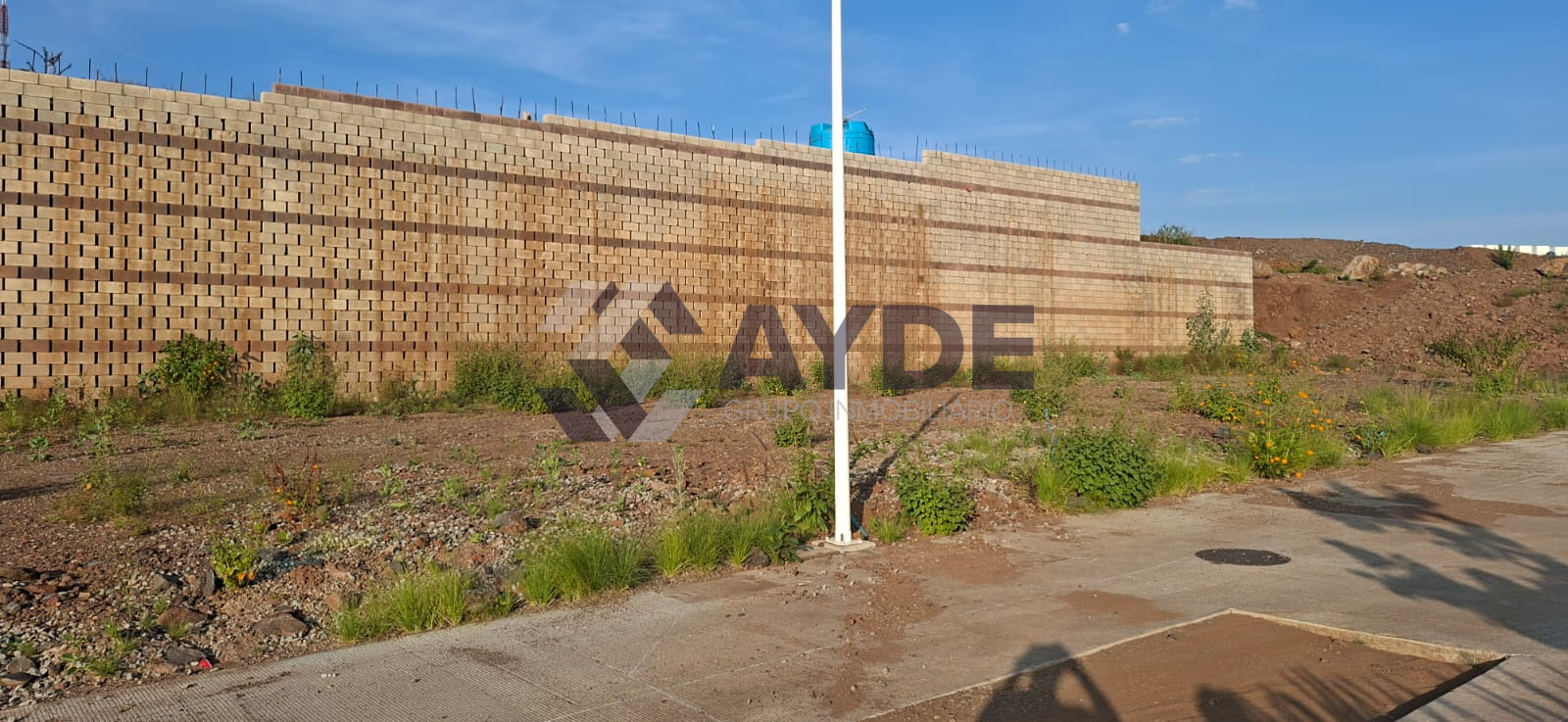 Terreno en Venta en Zimaltá, Tlaquepaque